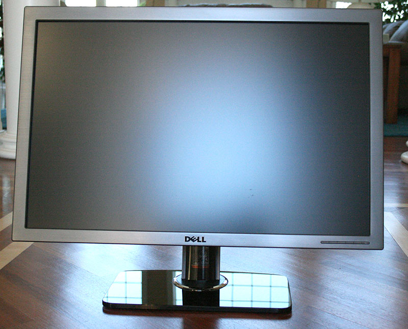 Illustration for article titled Dell 3008WFP-HC, 30 Inches of Widescreen Swank